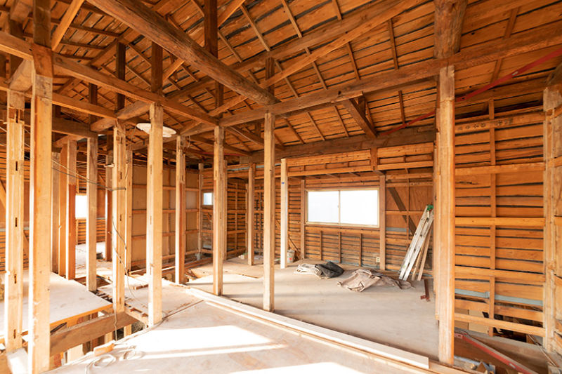 建て替えるための解体